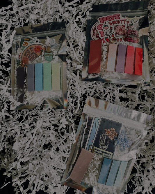 surprise bookish goodies! (with a kindle charm)
