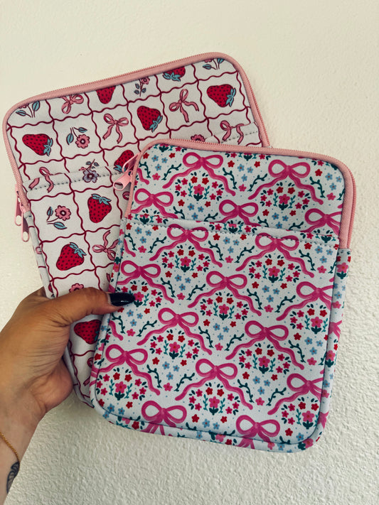 medium kindle + book sleeves!